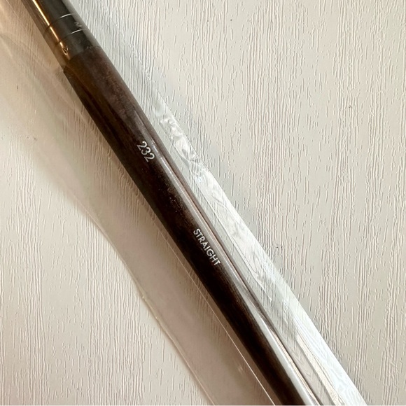 *NEW* MAKE UP FOR EVER #232 Wavy Brush - Picture 4 of 4